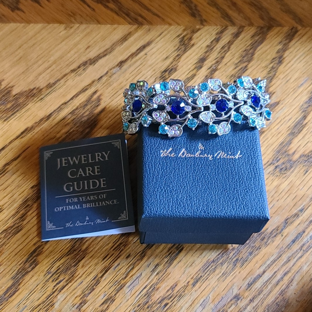 The Danbury Mint "Summer Breeze" Bracelet, Blue